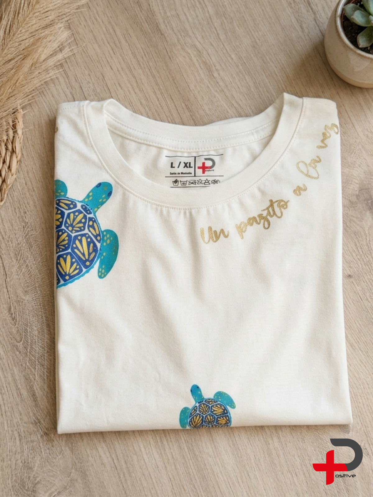 Camiseta manga doblada cuello redondo para mujer con mensaje positivo motivacional estampado de tortuga (Un pasito a la vez)