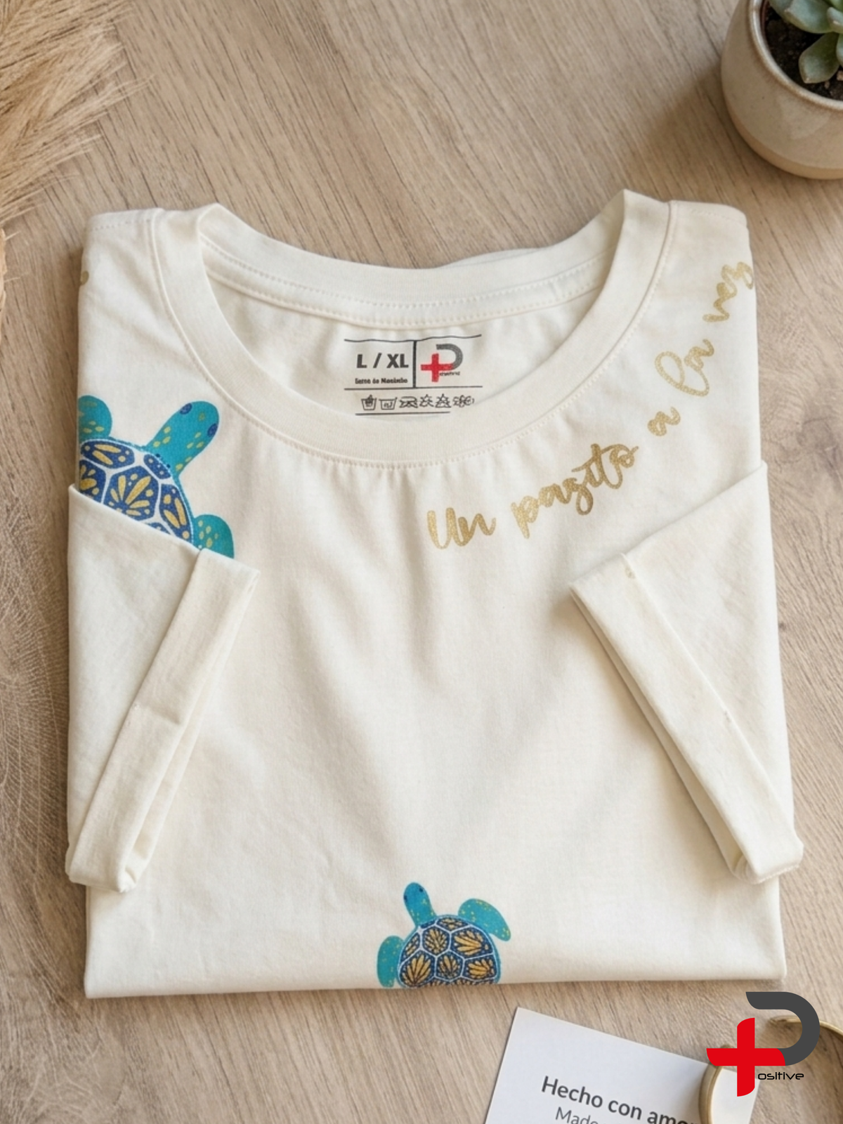 Camiseta manga doblada cuello redondo para mujer con mensaje positivo motivacional estampado de tortuga (Un pasito a la vez)